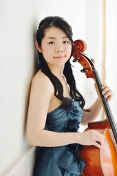 チェロ 安喰 千尋(Ajiki Chihiro)