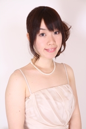 ピアノ、幼児音楽 弓座 実也子 Yumiza Miyako